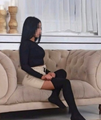 У меня много интересных возможностей, чтобы сделать наше свидание по-настоящему незабываемым. Позволь мне показать тебе мир наслаждения и страсти, в котором ты можешь расслабиться и получить удовольствие. Мои услуги разнообразны: я могу быть твоей нежной компаньонкой, провести для тебя романтический ужин или же стать твоей горячей партнершей в постели. Мой опыт поможет мне доставить тебе настоящее блаженство. У меня есть отличные отзывы от довольных клиентов, которые хотят вернуться ко мне снова и снова. Не медли, давай скорее встретимся, чтобы сделать нашу встречу по-настоящему волшебной. Посмотри мои фотографии, и ты поймешь, что я именно то, что тебе нужно. Жду твоего звонка! 😉 Евгения